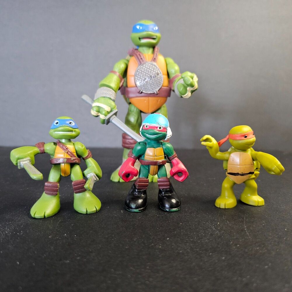 Lot of 4 Teenage Mutant Ninja Turtles Half Shell Heroes Hand to Hand Fighters